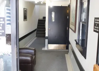 Morinville Plaza & Suites hotel thumbnail 3