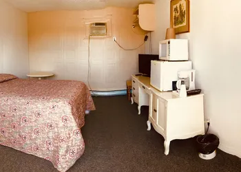 Sharptail Motor hotel thumbnail 3