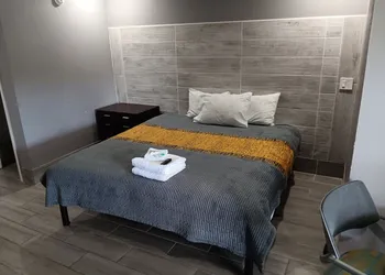 Budget Inn East hotel thumbnail 3