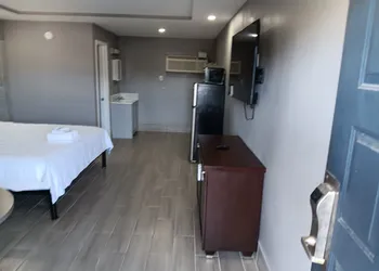 Budget Inn East hotel thumbnail 5