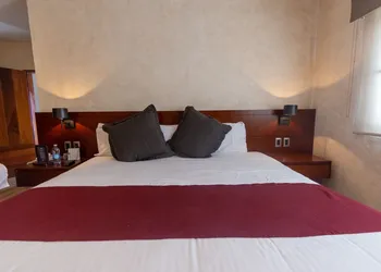 Hotel Madero hotel thumbnail 8