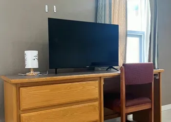 Valemount Hotel hotel thumbnail 8