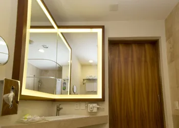 Holiday Inn Huatulco by IHG hotel thumbnail 2