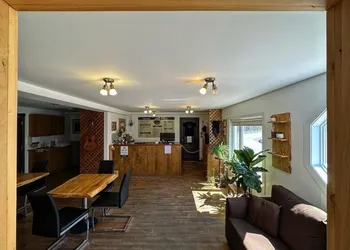 Auberge du Lac Malcom hotel thumbnail 2