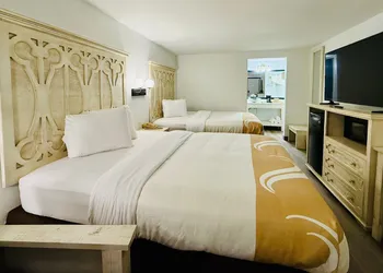 Rodeway Inn Llano hotel thumbnail 5