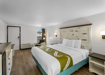 Rodeway Inn Llano hotel thumbnail 8