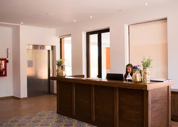 Hotel La Estacion hotel thumbnail 6