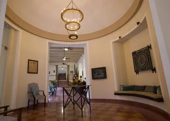 Hotel Merida hotel thumbnail 2