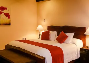 Estancia Villa Real hotel thumbnail 4