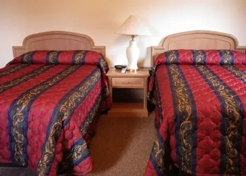Brush Country Lodge hotel thumbnail 2