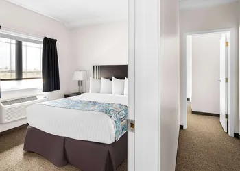SureStay Studio by Best Western Hardisty hotel thumbnail 7