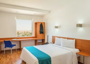 One Mexicali hotel thumbnail 6