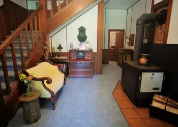 Wedgwood Manor and Glamping Retreat hotel thumbnail 2