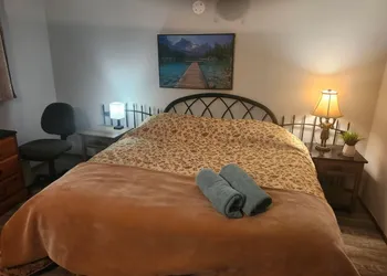 Lakeside Village Park Motel hotel thumbnail 6