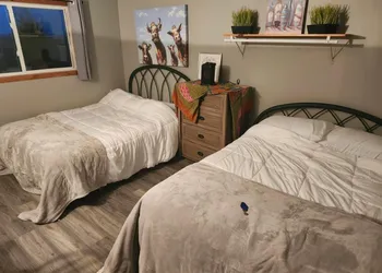 Lakeside Village Park Motel hotel thumbnail 8