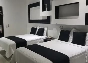 Hotel Dluxe & Suites hotel thumbnail 5