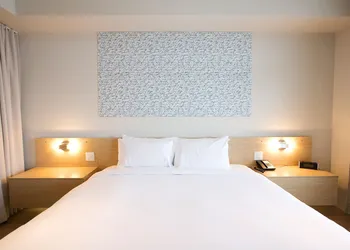 Hotel du Lac Champlain, an Ascend Collection Hotel hotel thumbnail 4