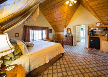 McConnell Inn hotel thumbnail 6