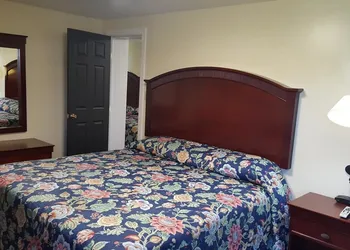 Pleasant Hill Motel hotel thumbnail 2