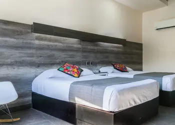 Homesuites Malecon hotel thumbnail 8