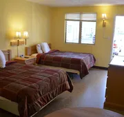 Economy Lodge hotel detail image 7