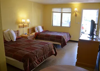 Economy Lodge hotel thumbnail 7