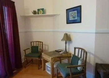 Old Hawaiian B and B hotel thumbnail 6