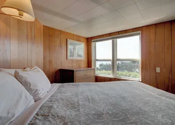 Ester Lee Oceanview Inn hotel thumbnail 6