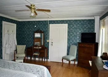 Harbour House Inn hotel thumbnail 7