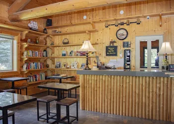 Bonners Ferry Log Inn hotel thumbnail 3