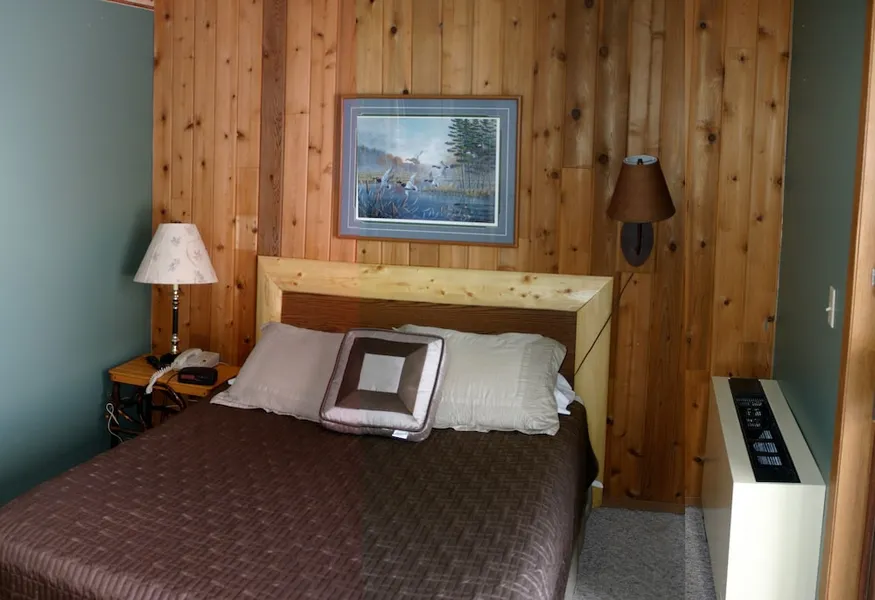 Lakewoods Resort & Lodge hotel detail image 6