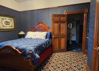 The Stampmill Victorian Suites hotel thumbnail 2