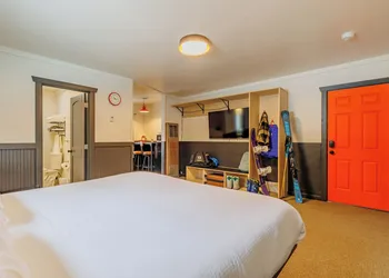 Hotel Expedition hotel thumbnail 4