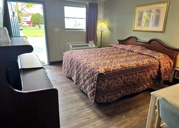 Westgate Manor Motel Austintown-Younstown, Ohio hotel thumbnail 8