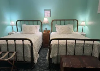 The Wen Inn formerly Andor Wenneson hotel thumbnail 6