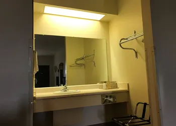 Rocky Creek Inn hotel thumbnail 8