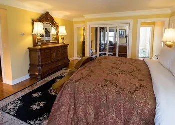 Kingsbay Mansion & Vacation Houses hotel thumbnail 7