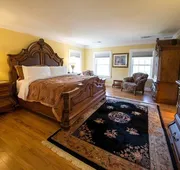 Kingsbay Mansion & Vacation Houses hotel detail image 3