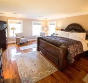 Kingsbay Mansion & Vacation Houses hotel detail image 4