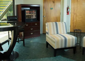 Motel 103 hotel thumbnail 2