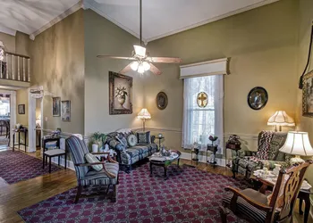 Clyde and Marie's Bed & Breakfast hotel thumbnail 2