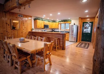 Timber Bay Lodge & Houseboats hotel thumbnail 7