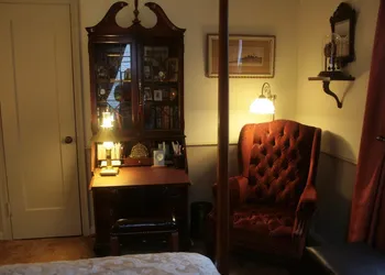 Moore House Bed and Breakfast hotel thumbnail 3