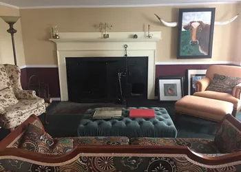 Colonel Williams Inn hotel thumbnail 2