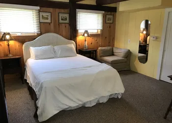 Colonel Williams Inn hotel thumbnail 7
