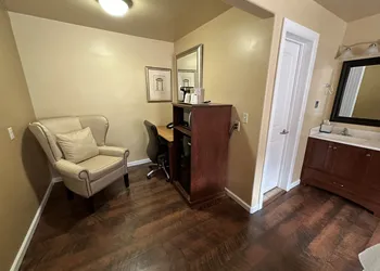 Abram Inn & Suites hotel thumbnail 5