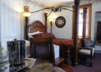 The Thayer hotel thumbnail 3