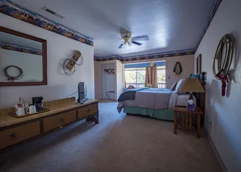 Bryce Trails Bed and Breakfast hotel thumbnail 6