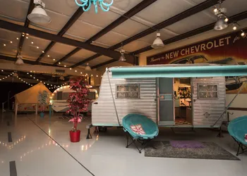 Lone Star Glamp Inn hotel thumbnail 6