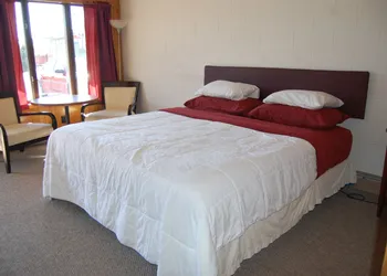 Northwoods Inn LLC hotel thumbnail 4